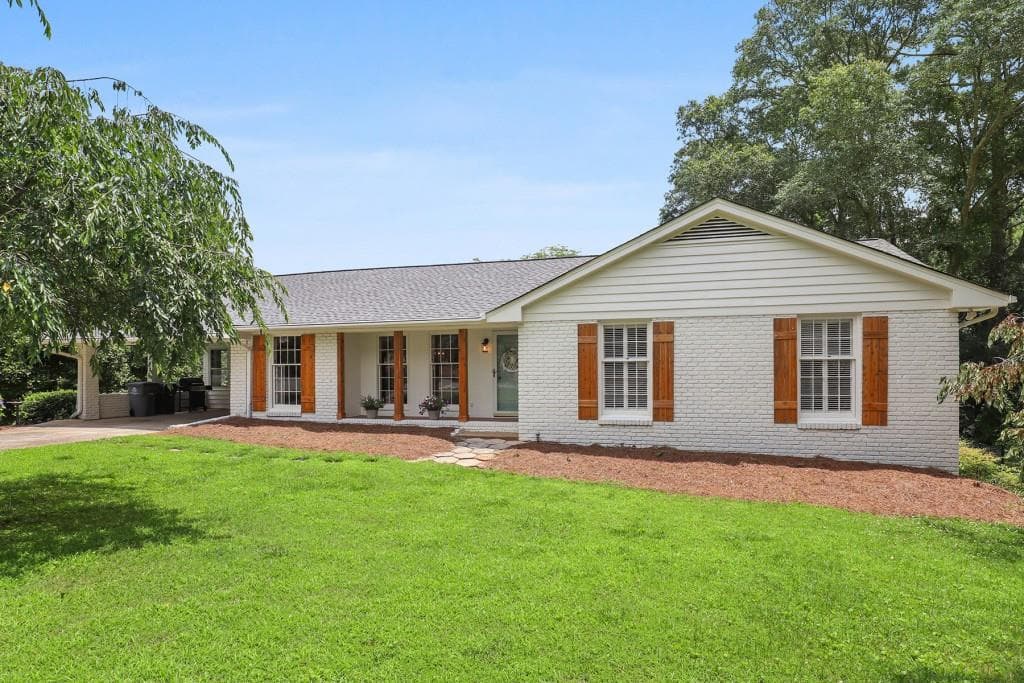 305 Spring Drive, Roswell, GA 30075 — most recent listing photo