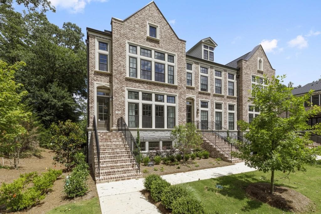 260 Devin Place, Atlanta, GA 30305 — most recent listing photo