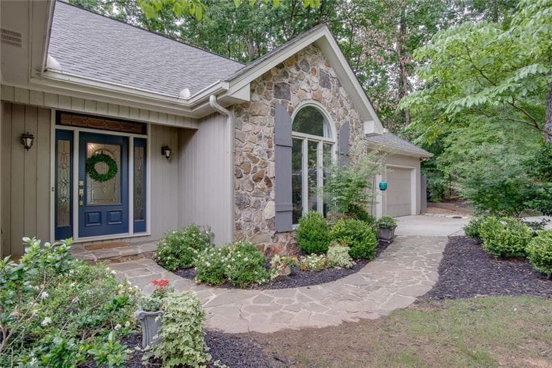 4 bedroom, 4 bathroom, 2,274 sq ft single family residence sold at 165 Lazy Laurel Chase, Roswell, GA 30076