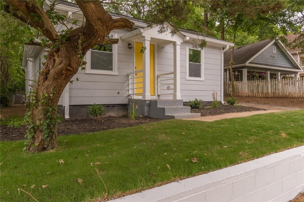 3 bedroom, 2 bathroom, 1,126 sq ft single family residence sold at 334 SW Betsy Avenue, Atlanta, GA 30310