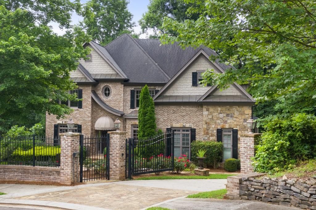 6 bedroom, 5 bathroom, 6,539 sq ft single family residence sold at 1755 Logans Knoll, Atlanta, GA 30329
