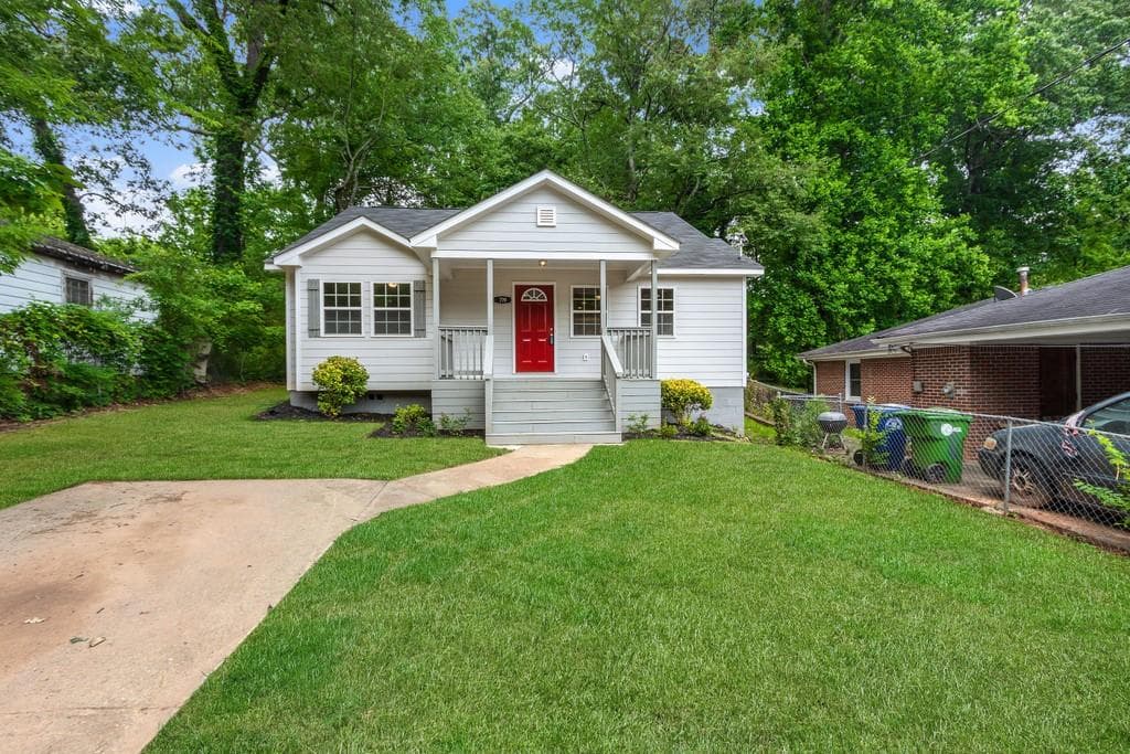 3 bedroom, 2 bathroom, 1,250 sq ft single family residence sold at 719 Alta Place, Atlanta, GA 30318