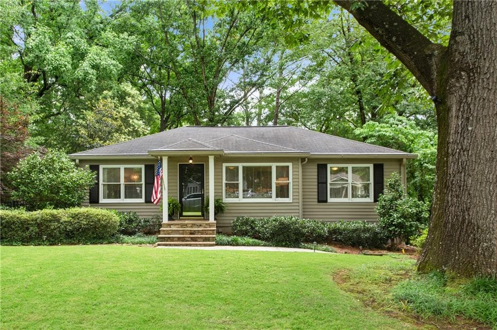 3 bedroom, 2 bathroom, 1,156 sq ft single family residence sold at 1135 Vista Trail, Atlanta, GA 30324