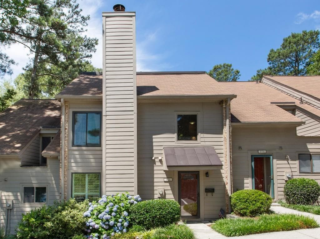 4 bedroom, 4 bathroom, 2,506 sq ft townhouse sold at 3731 Stonewall Drive 3731, Atlanta, GA 30339