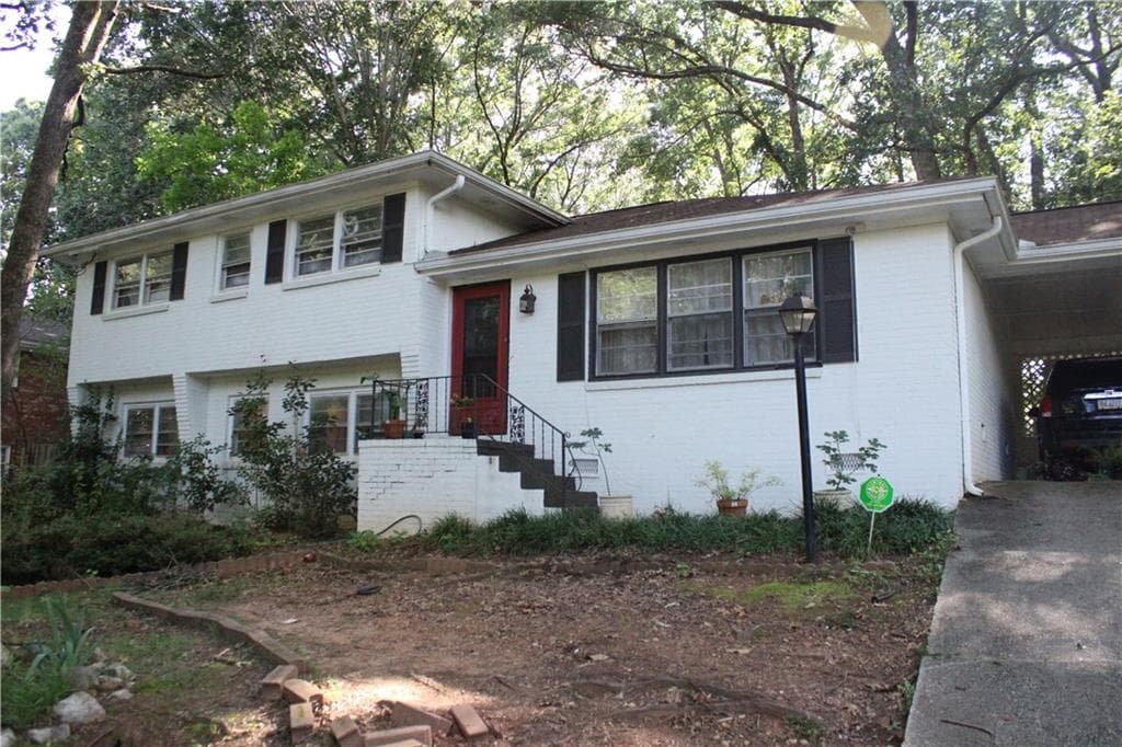 433 Maplecliff Drive, Stone Mountain, GA 30088 — most recent listing photo
