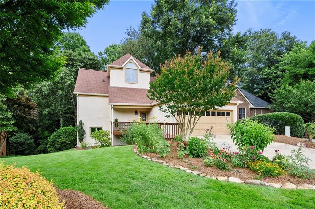 3 bedroom, 3 bathroom, 2,234 sq ft single family residence sold at 2113 Heritage Heights, Decatur, GA 30033