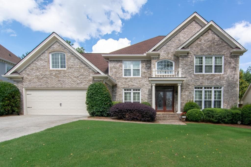 3915 Spalding Bluff Drive, Peachtree Corners, GA 30092 — most recent listing photo