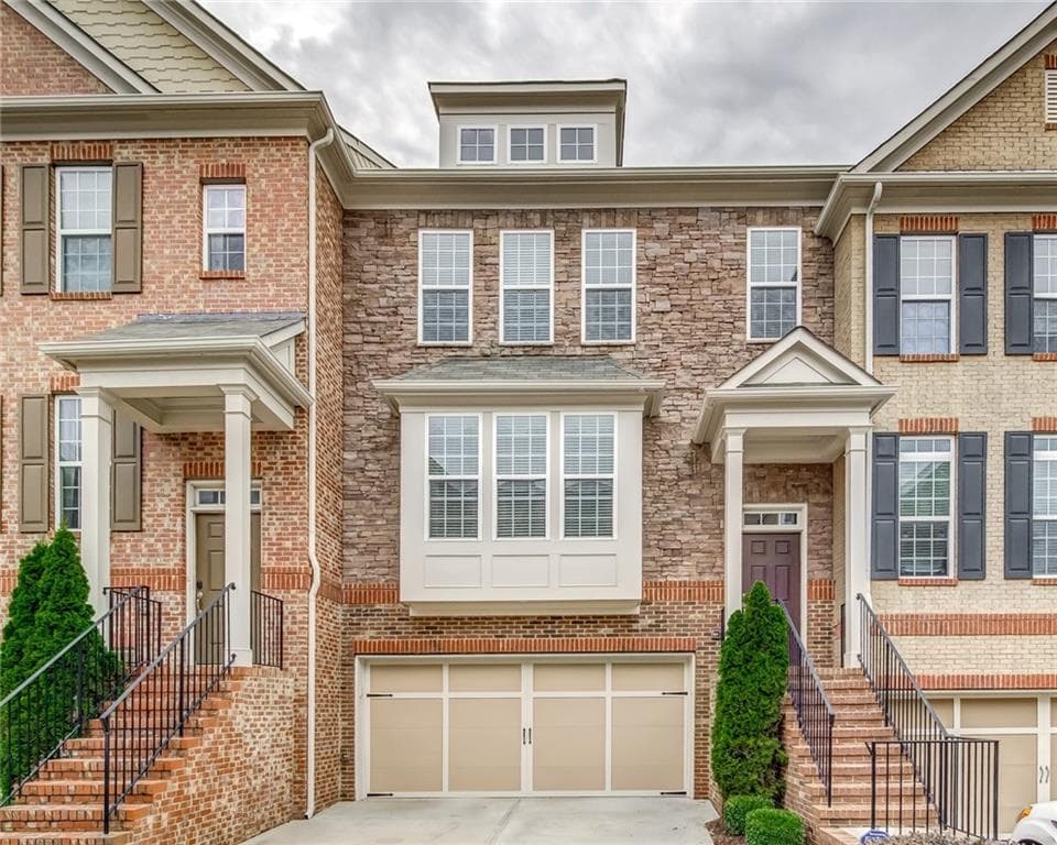 4 bedroom, 4 bathroom, 2,632 sq ft townhouse sold at 5113 Kempsford Court, Atlanta, GA 30339