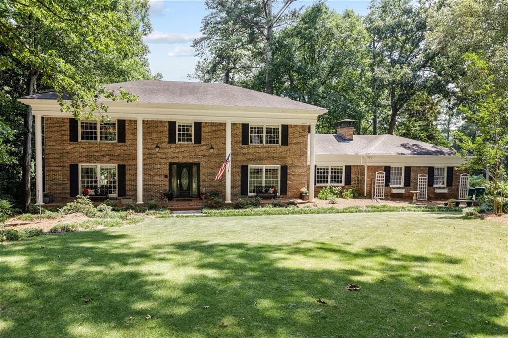 8900 Huntcliff Trace, Sandy Springs, GA 30350 — most recent listing photo