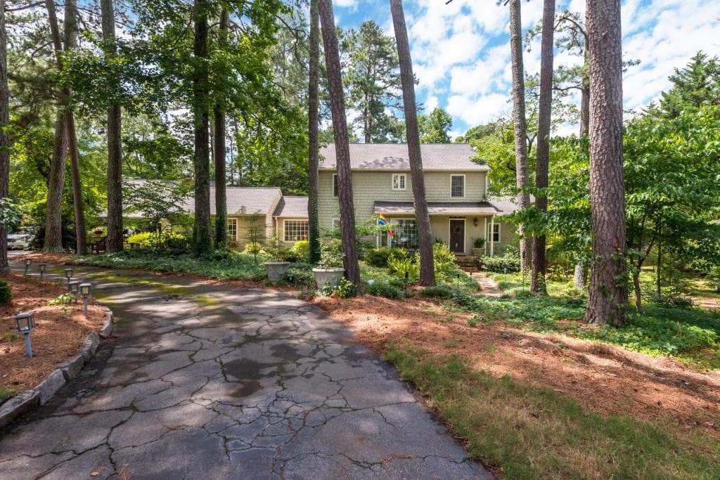 5 bedroom, 4 bathroom, 3,942 sq ft single family residence sold at 1367 Lansdowne Court, Marietta, GA 30008