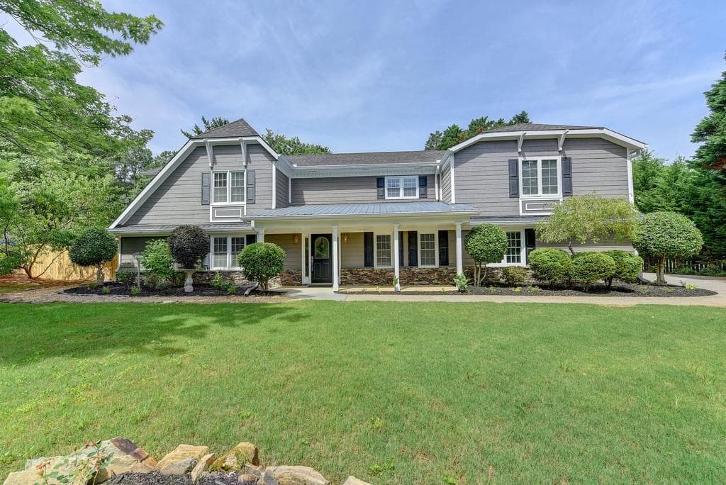 6 bedroom, 5 bathroom, 4,200 sq ft single family residence sold at 415 Saddle Creek Circle, Roswell, GA 30076