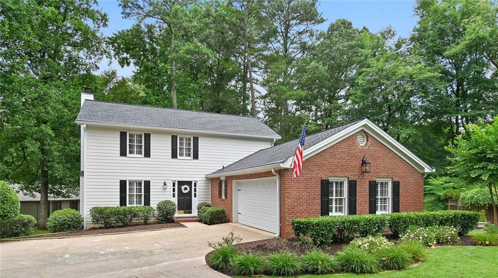 4 bedroom, 4 bathroom, 3,517 sq ft single family residence sold at 290 SEVENTEENTH Fairway, Roswell, GA 30076