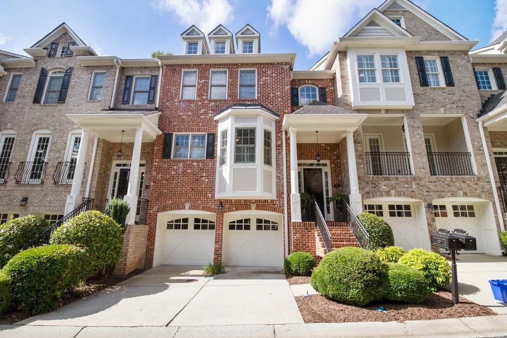 145 REDDINGTON Place 145, Sandy Springs, GA 30328 — most recent listing photo