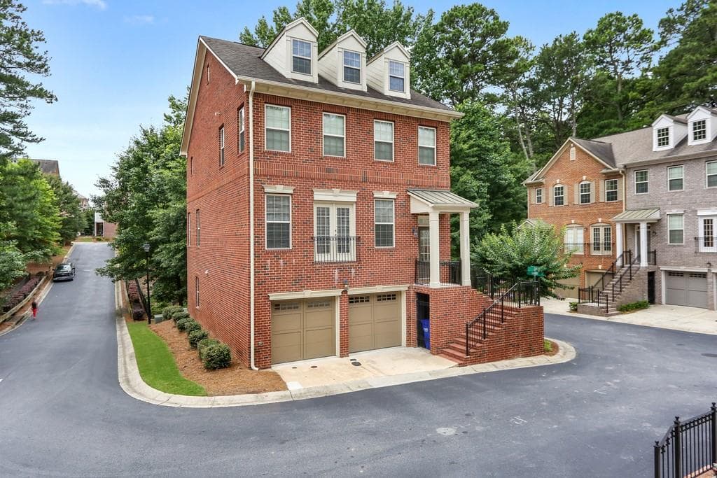 3 bedroom, 4 bathroom, 2,741 sq ft townhouse sold at 1851 Davin Drive, Brookhaven, GA 30319