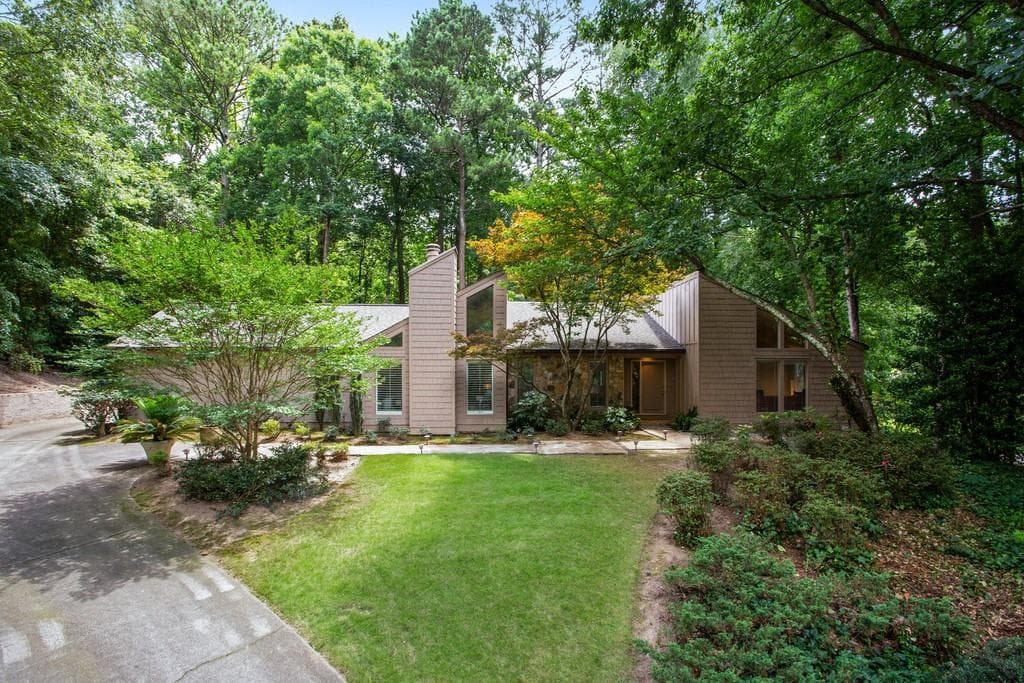 980 Riverside Trace, Sandy Springs, GA 30328 — most recent listing photo