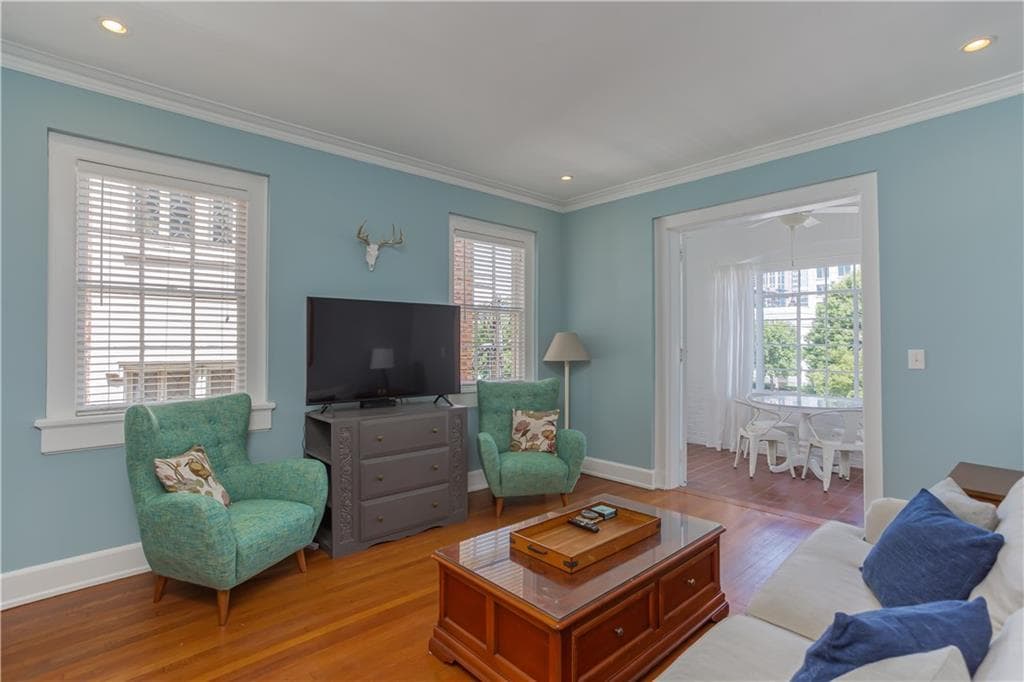 2 bedroom, 1 bathroom, 1,318 sq ft condominium sold at 93 Peachtree Place 3, Atlanta, GA 30309