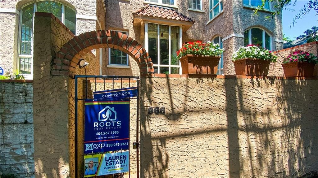 2 bedroom, 3 bathroom, 1,338 sq ft townhouse sold at 966 Charles Allen Drive, Atlanta, GA 30309