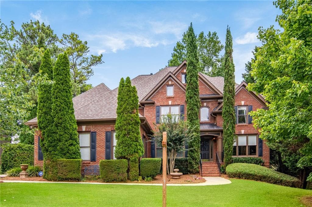 6 bedroom, 6 bathroom, 6,630 sq ft single family residence sold at 885 Golf View Court, Dacula, GA 30019