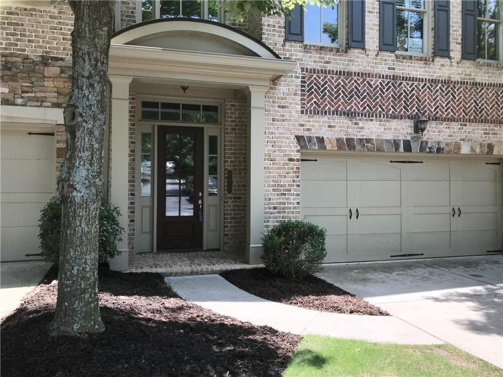 3 bedroom, 4 bathroom, 2,886 sq ft townhouse sold at 3035 Stone Gate Drive, Atlanta, GA 30324