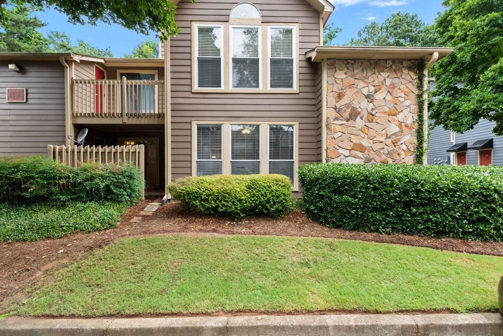 4001 Canyon Point Circle, Roswell, GA 30076 — most recent listing photo