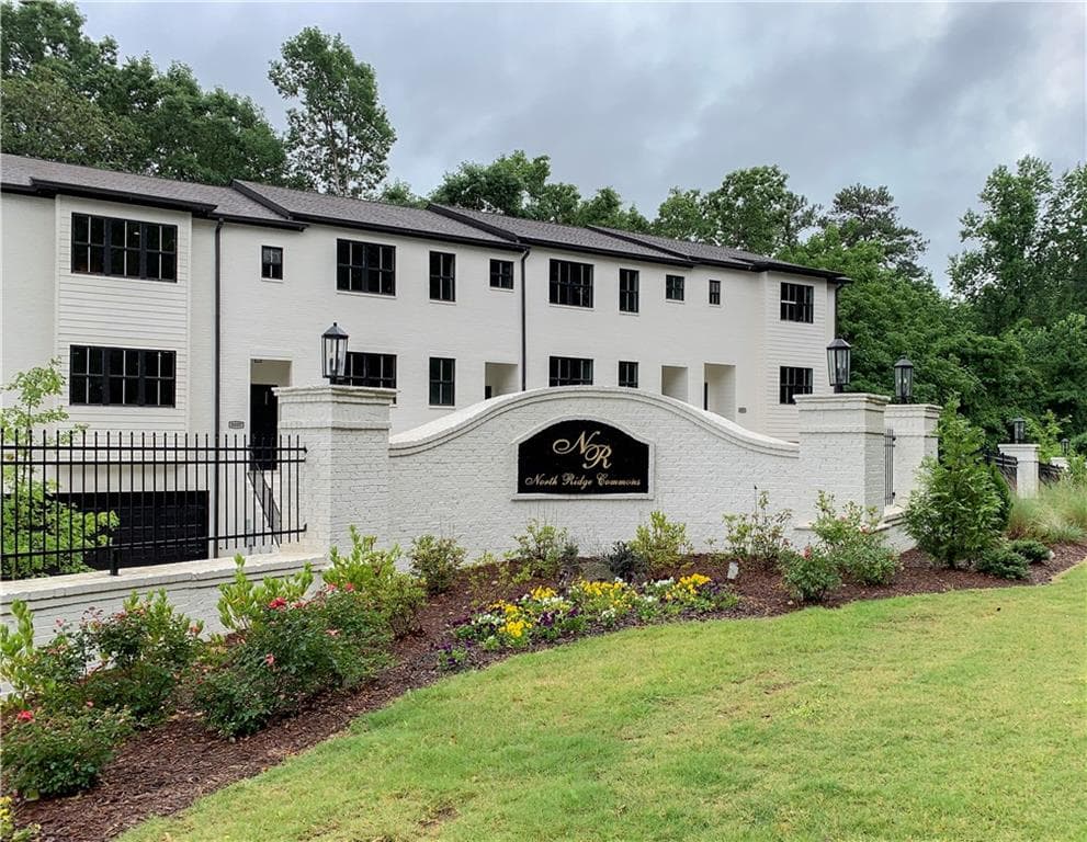 8005 Linfield Way, Sandy Springs, GA 30350 — most recent listing photo