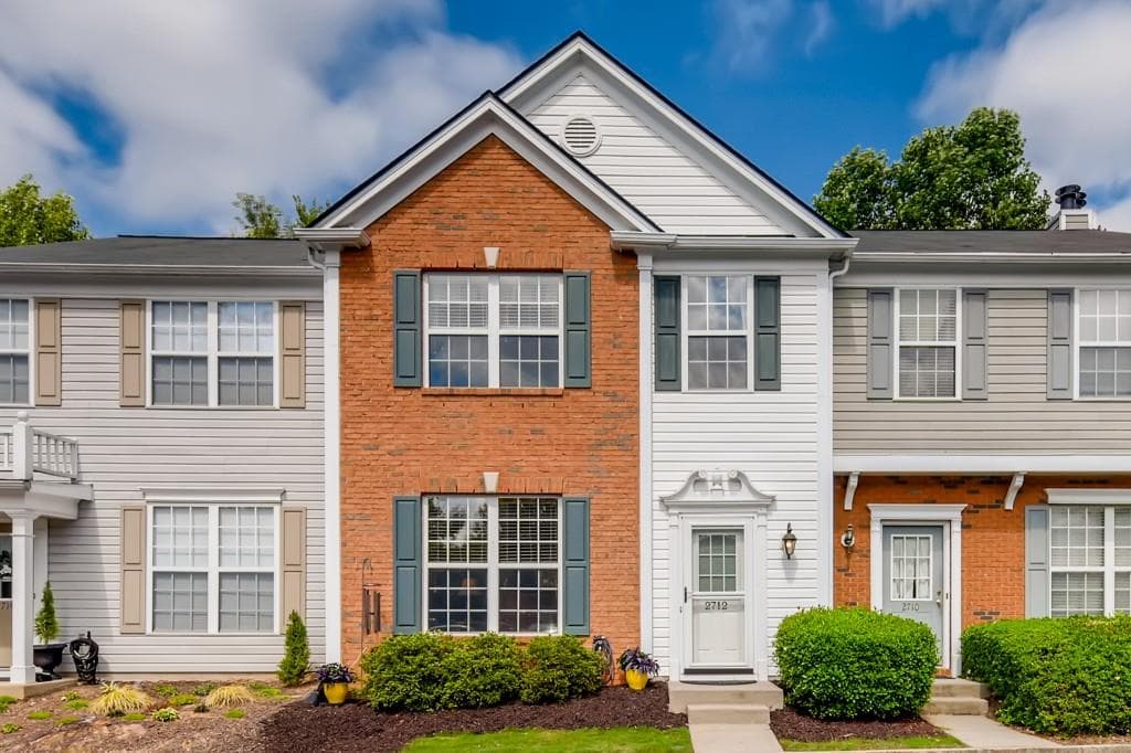 2712 Ashleigh Lane, Alpharetta, GA 30004 — most recent listing photo