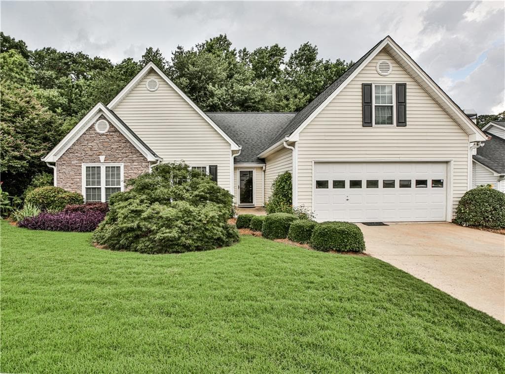 455 Ellesmere Way, Buford, GA 30518 — most recent listing photo