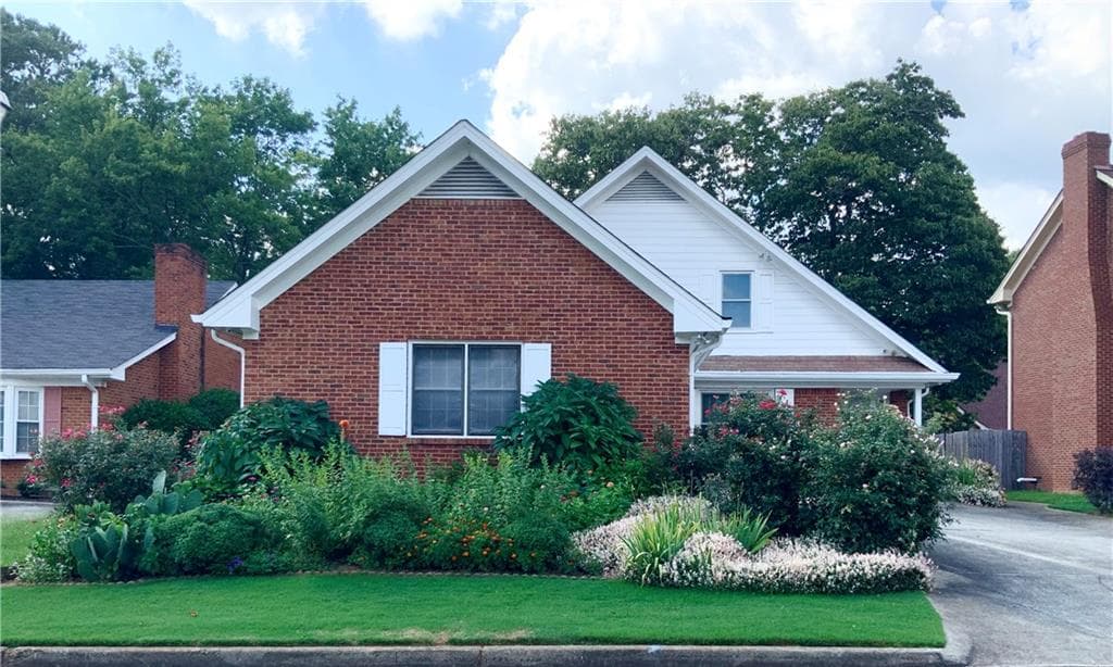 1243 Hunters Drive, Stone Mountain, GA 30083 — most recent listing photo