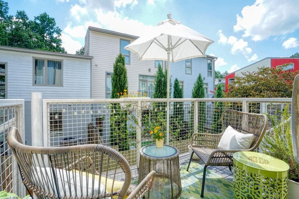 2 bedroom, 3 bathroom, 1,536 sq ft townhouse sold at 1358 Peter Haughton Way, Atlanta, GA 30318