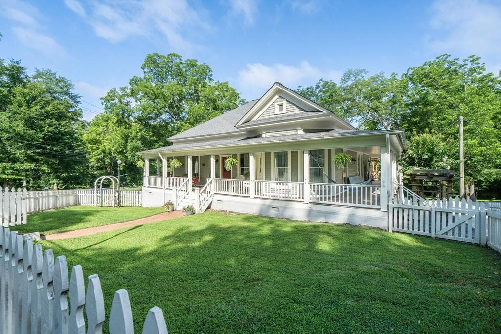 4527 Dallas Street, Acworth, GA 30101 — most recent listing photo