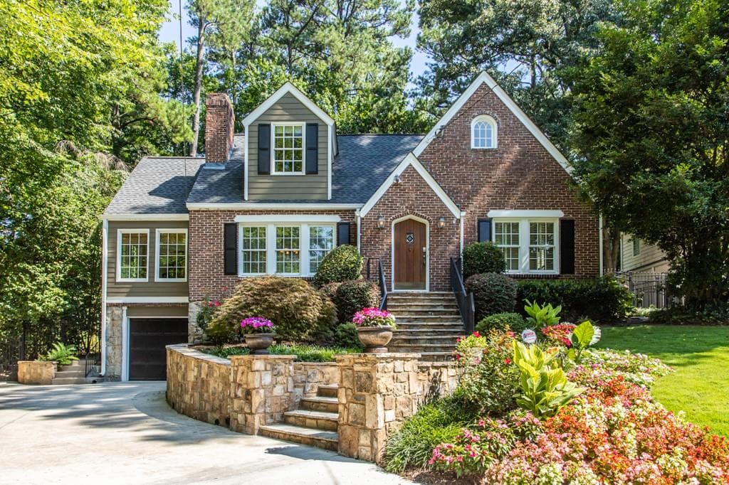 3 bedroom, 2 bathroom, 2,238 sq ft single family residence sold at 3532 Kingsboro Road, Atlanta, GA 30319