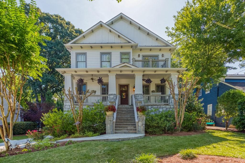 5 bedroom, 5 bathroom, 3,906 sq ft single family residence sold at 2697 Carlton Place, Atlanta, GA 30319