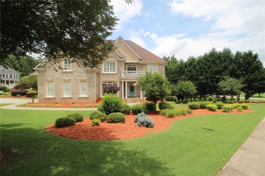 6 bedroom, 6 bathroom, 4,913 sq ft single family residence sold at 3263 Heathchase Lane, Suwanee, GA 30024
