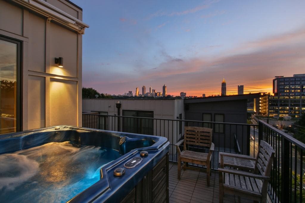 3 bedroom, 4 bathroom, 2,513 sq ft townhouse sold at 600 Bonaventure Avenue 4, Atlanta, GA 30306