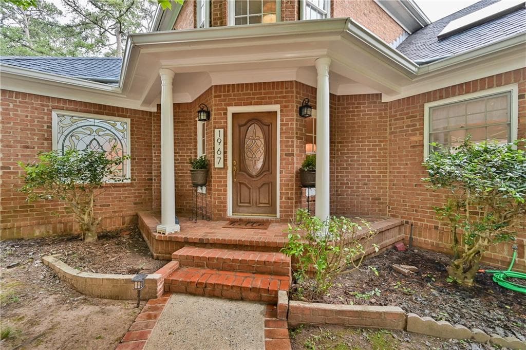3 bedroom, 3 bathroom, 2,754 sq ft single family residence sold at 1967 Miles Lane, Atlanta, GA 30329