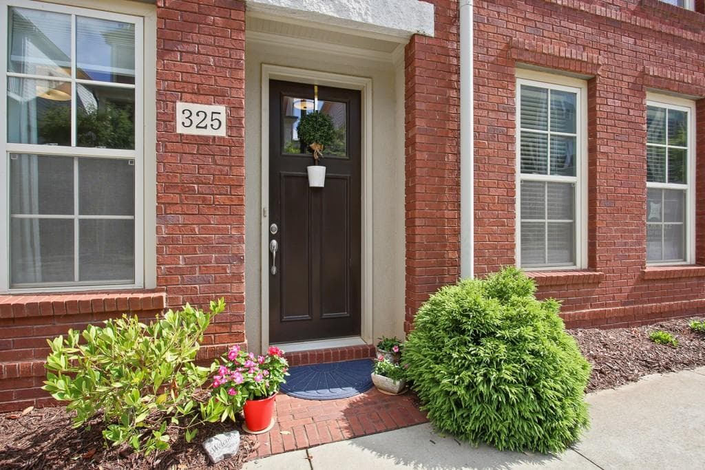 325 Summerhour Street, Marietta, GA 30060 — most recent listing photo