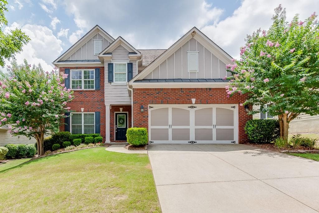 3 bedroom, 3 bathroom, 2,294 sq ft single family residence sold at 7844 Keepsake Lane, Flowery Branch, GA 30542