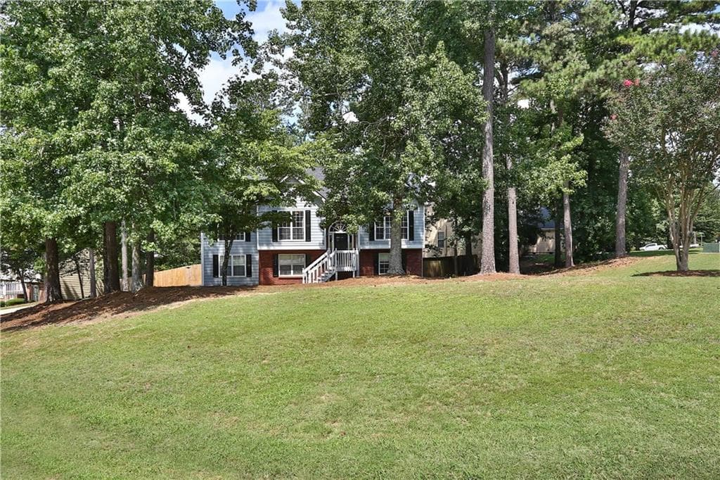4 bedroom, 3 bathroom, 2,435 sq ft single family residence sold at 4046 Avonlea Court, Buford, GA 30519