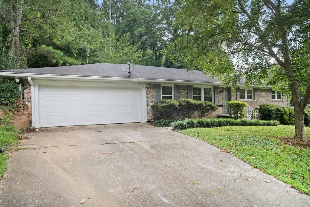 3 bedroom, 2 bathroom, 1,330 sq ft single family residence sold at 1174 Powell Court, Atlanta, GA 30316