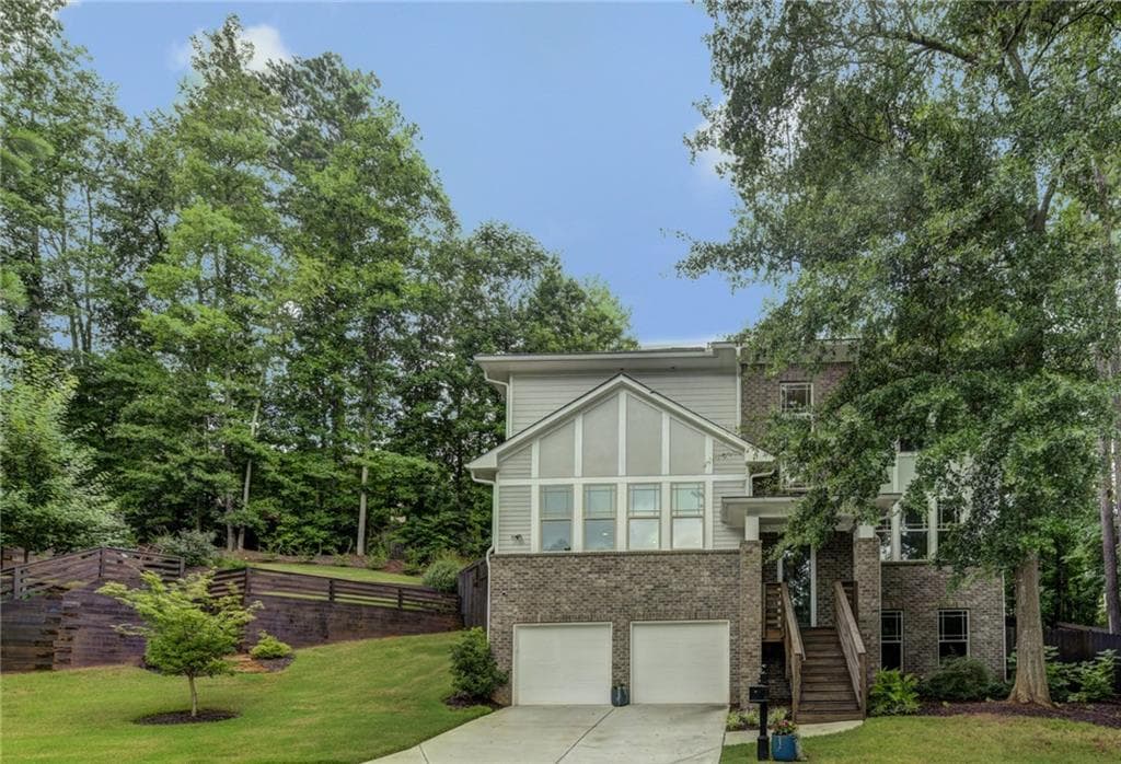 4 bedroom, 3 bathroom, 2,467 sq ft single family residence sold at 2620 Silver Leaf Terrace, Atlanta, GA 30316