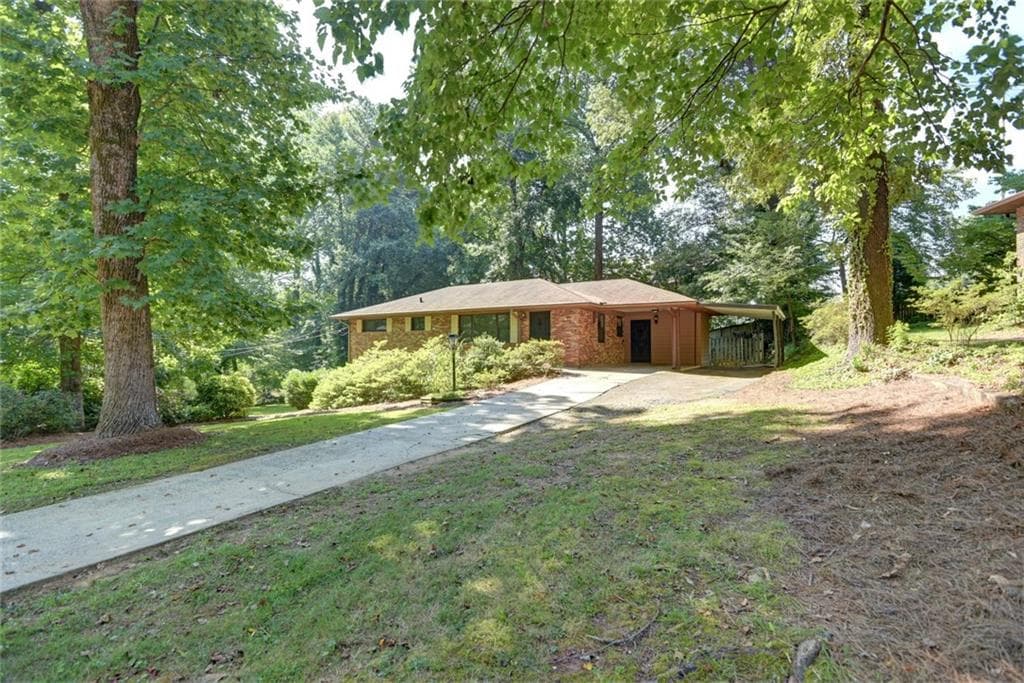 4 bedroom, 2 bathroom, 2,288 sq ft single family residence sold at 1076 Starline Drive, Smyrna, GA 30080 — photo 1 of 1