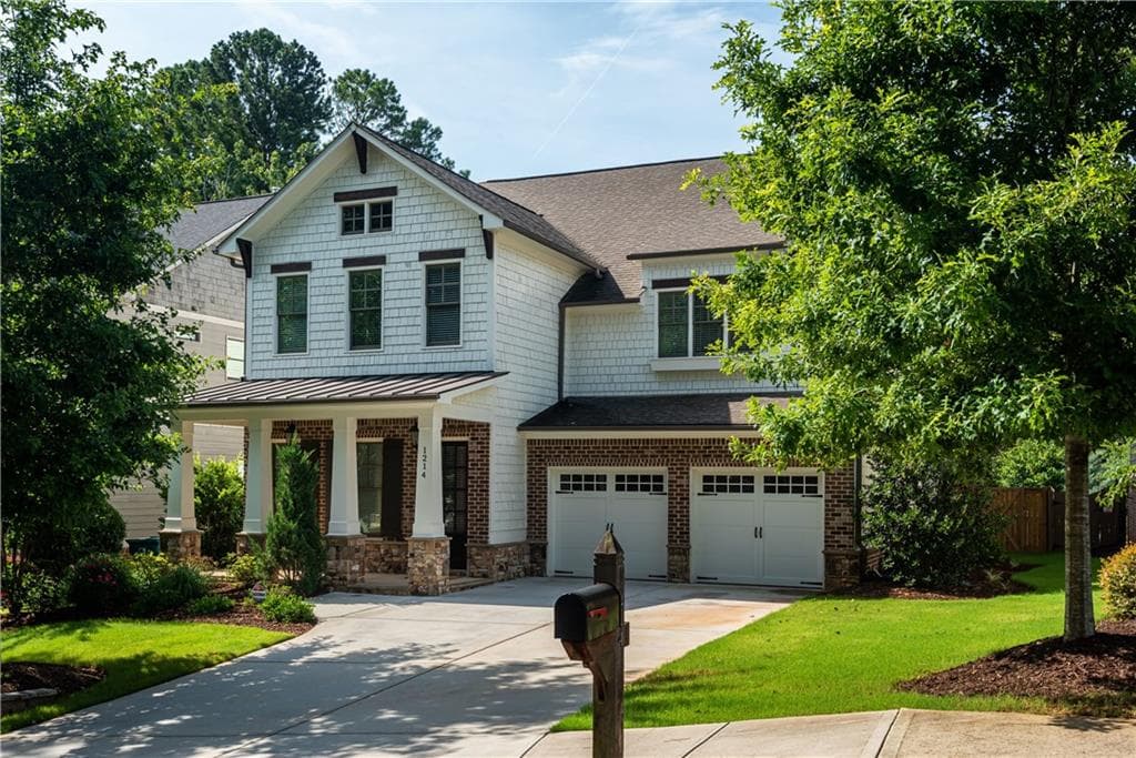 5 bedroom, 4 bathroom, 3,217 sq ft single family residence sold at 1214 Kingsview Drive, Smyrna, GA 30080 — photo 1 of 1