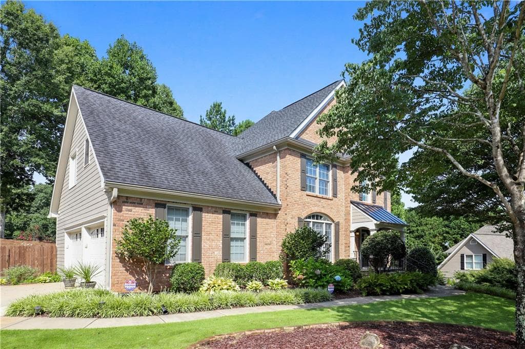 4 bedroom, 3 bathroom, 2,554 sq ft single family residence sold at 1910 Broadwell Oaks Drive, Alpharetta, GA 30004
