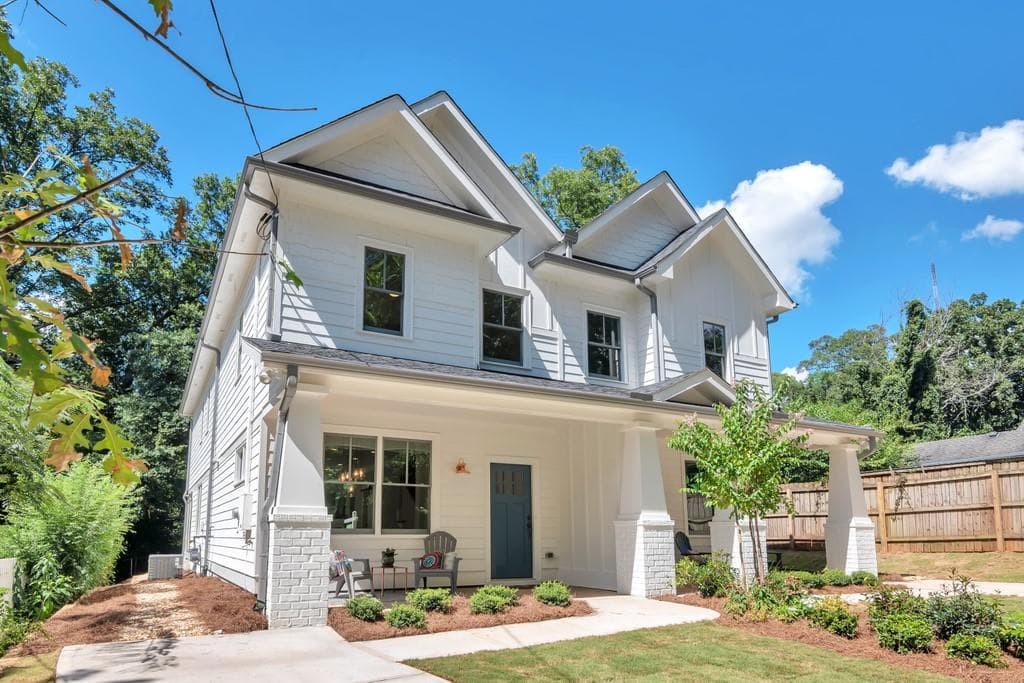 3 bedroom, 3 bathroom, 1,923 sq ft townhouse sold at 1366 Finley Street A, Atlanta, GA 30307