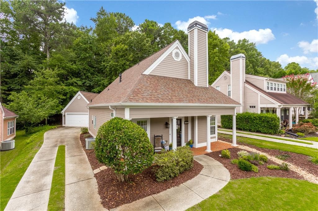 3 bedroom, 3 bathroom, 1,540 sq ft single family residence sold at 348 Pinehurst Way, Canton, GA 30114