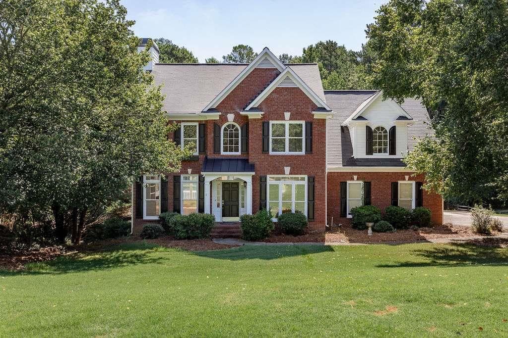939 Lakemere Crest, Suwanee, GA 30024 — most recent listing photo