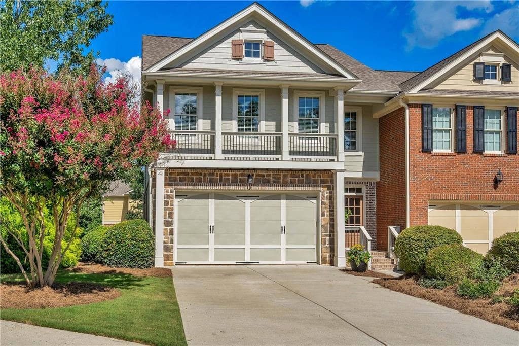 3 bedroom, 4 bathroom, 2,107 sq ft townhouse sold at 5885 Vista Brook Drive, Suwanee, GA 30024
