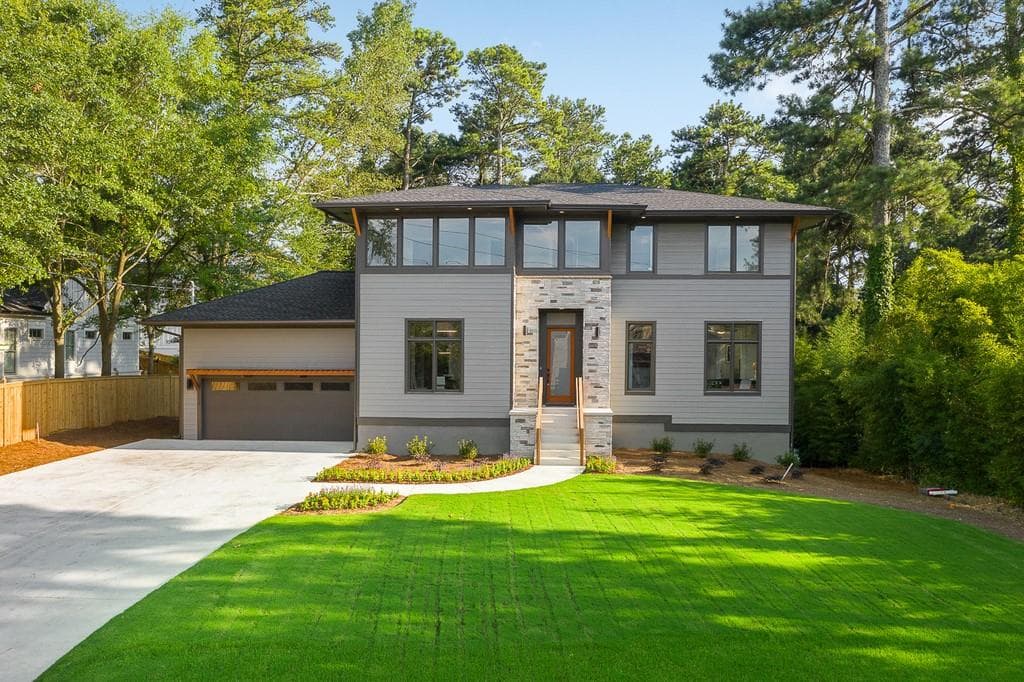 6 bedroom, 5 bathroom, 3,509 sq ft single family residence sold at 2334 Paces Ferry Road, Smyrna, GA 30080 — photo 1 of 1