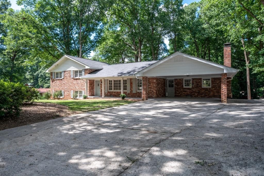 2315 Midvale Circle, Tucker, GA 30084 — most recent listing photo