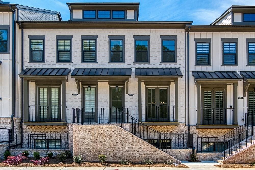 3 bedroom, 4 bathroom, 2,290 sq ft townhouse sold at 2374 Provence Park Way 29, Decatur, GA 30033
